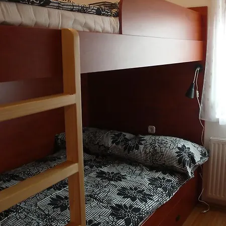 公寓 Nyarido Apartman